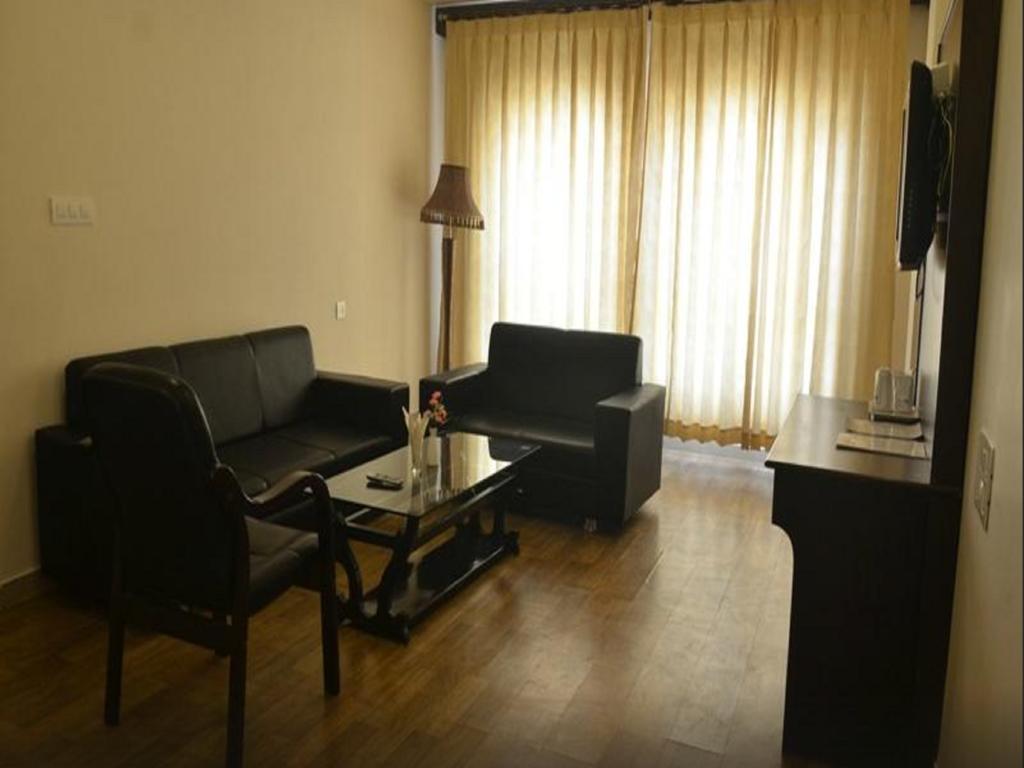 Hotel Seven Sky Clarks Exotica Bhuj Pokój zdjęcie