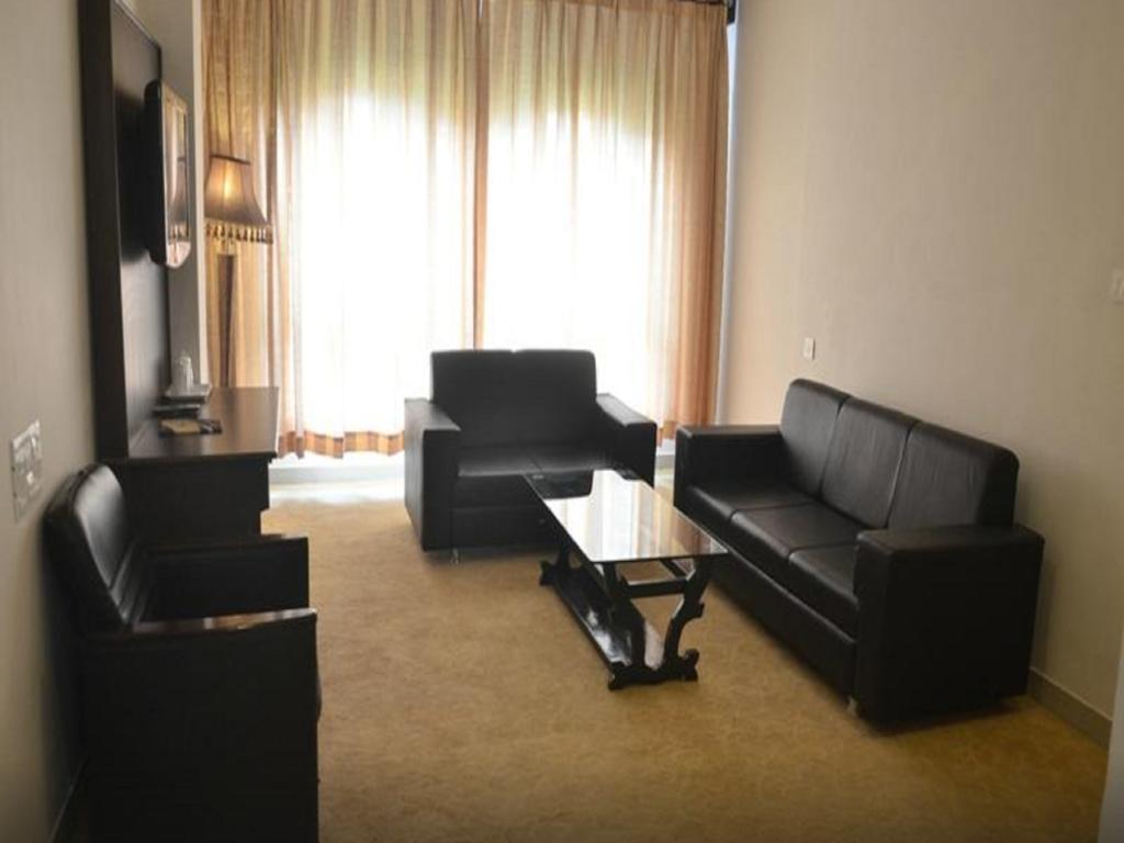 Hotel Seven Sky Clarks Exotica Bhuj Pokój zdjęcie
