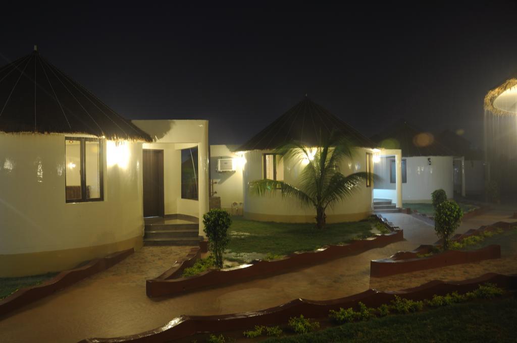Hotel Seven Sky Clarks Exotica Bhuj Pokój zdjęcie