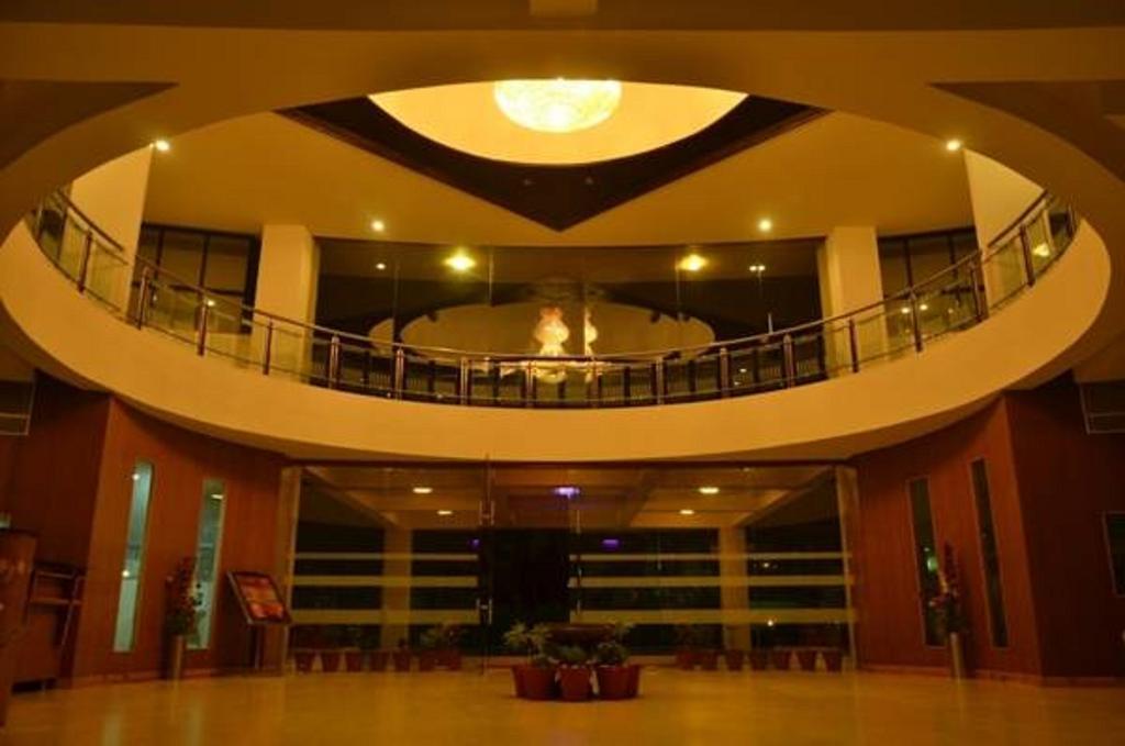 Hotel Seven Sky Clarks Exotica Bhuj Pokój zdjęcie
