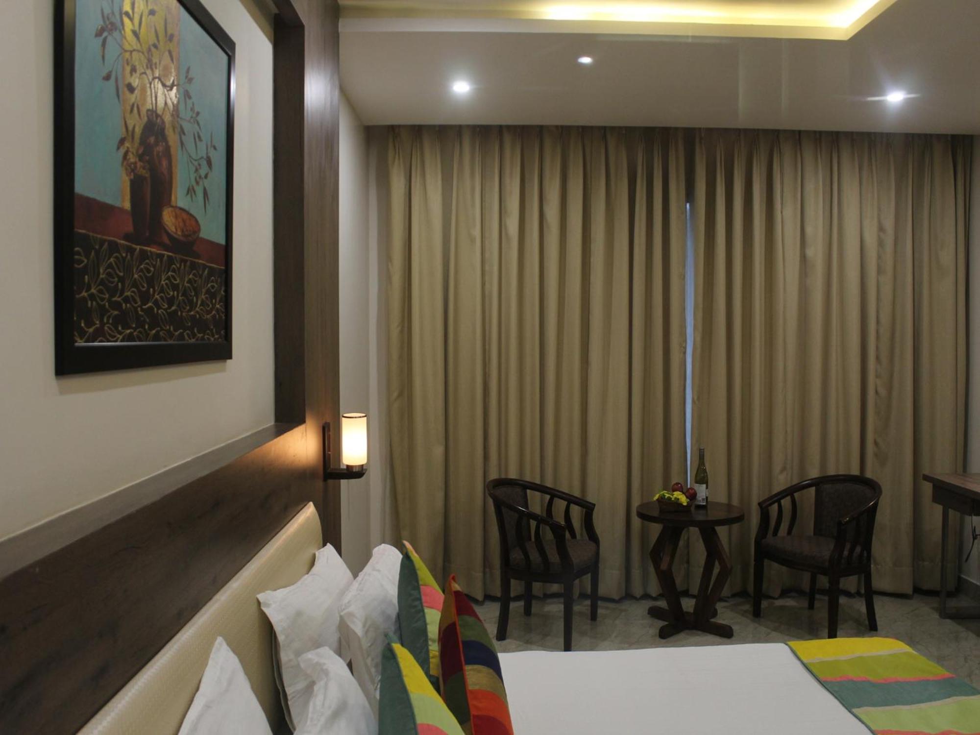 Hotel Seven Sky Clarks Exotica Bhuj Zewnętrze zdjęcie